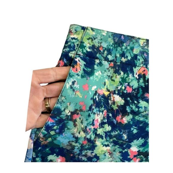 NWOT LADY HAGEN Floral Pattern Bottom Pleat 17” Golf Skort Size 2 (fits like 4) - Picture 7 of 12